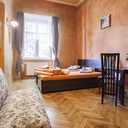 Momotown Privates Bed and Breakfast Kraków Eksteriør billede