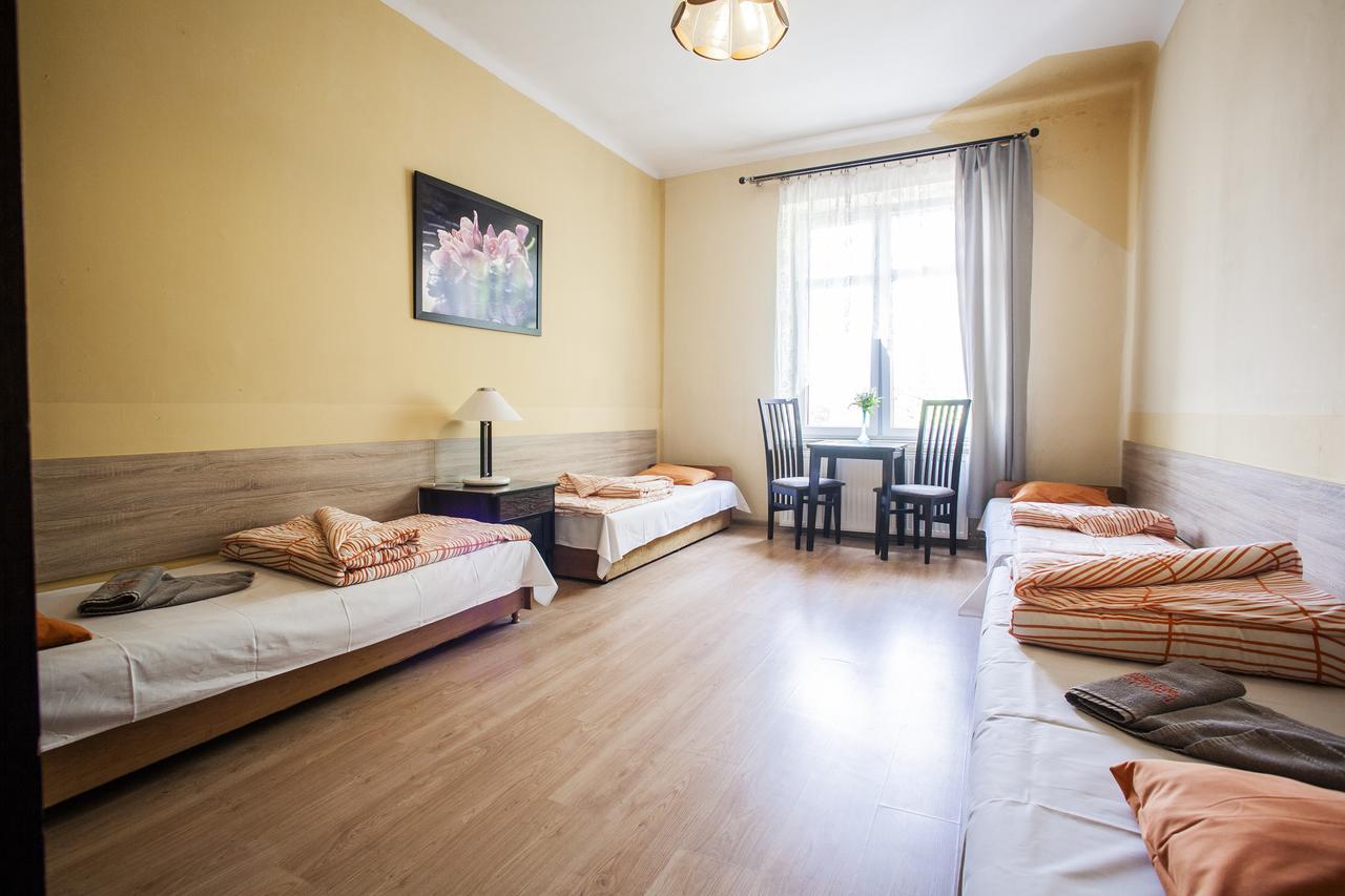 Momotown Privates Bed and Breakfast Kraków Eksteriør billede